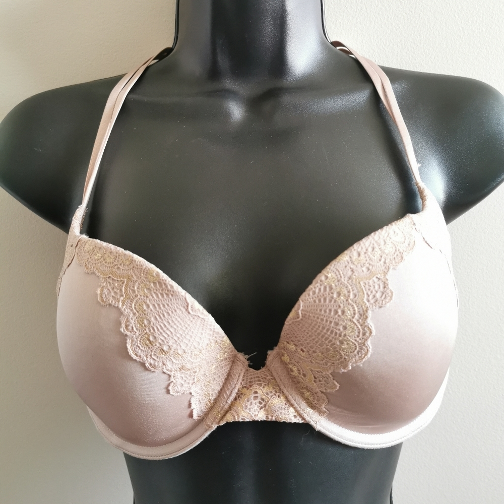 La Senza DD34. Any 2 bras for $30